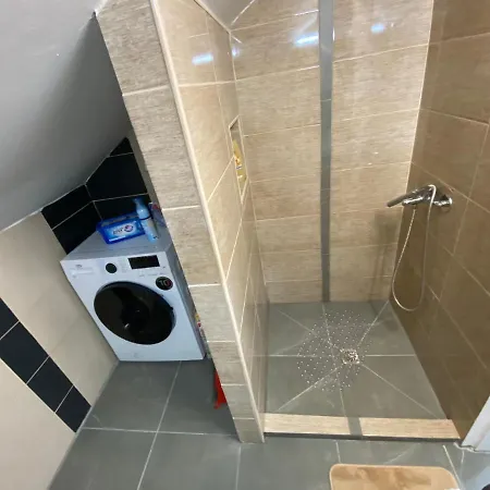 Queen Apartmancic Apartamento